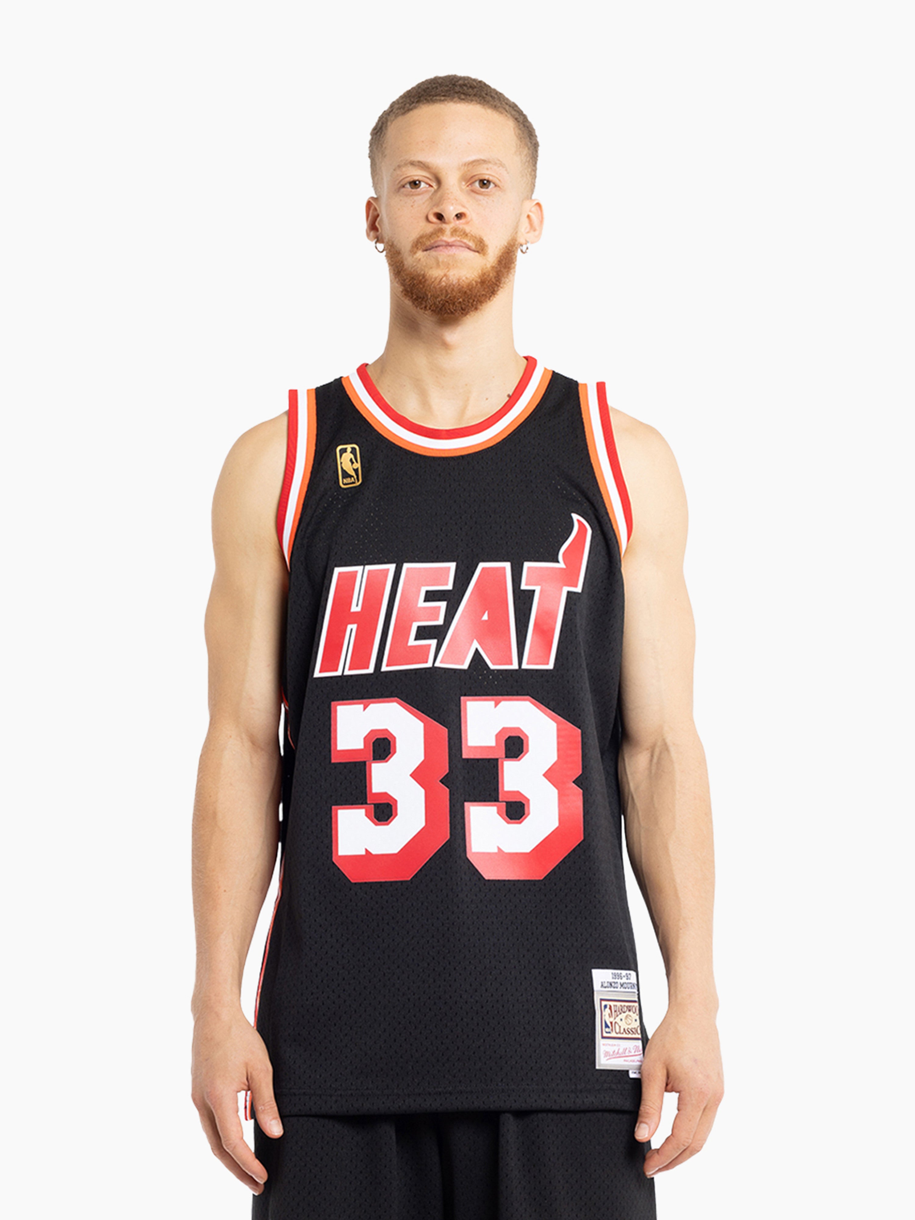 Mitchell deals & Ness Alonzo Mourning Jersey Medium